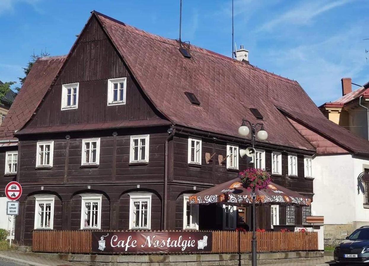 Cafe Nostalgie Dvouluzkovy Romanticky Pokoj Krásná Lípa Exterior foto